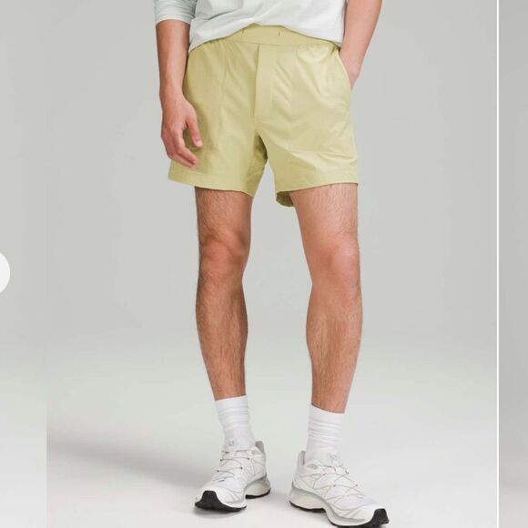 Lululemon Bowline Short 5" Stretch Ripstop
Dew Green - Picture 2 of 11